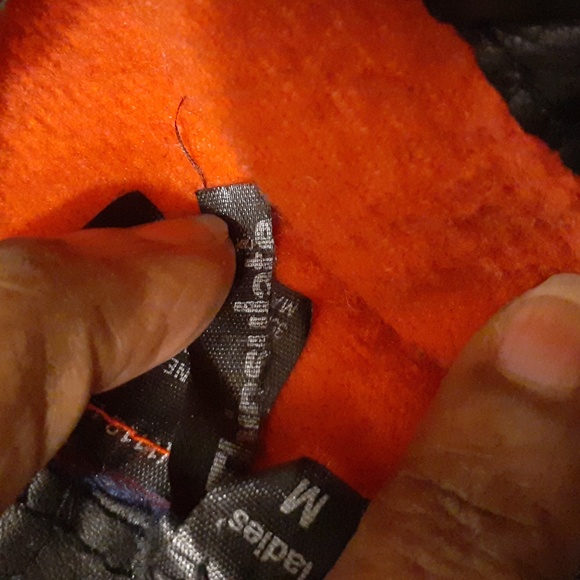 GENIUE LEATHER BLACK GLOVES THINSULATE MED EUC - Picture 4 of 4